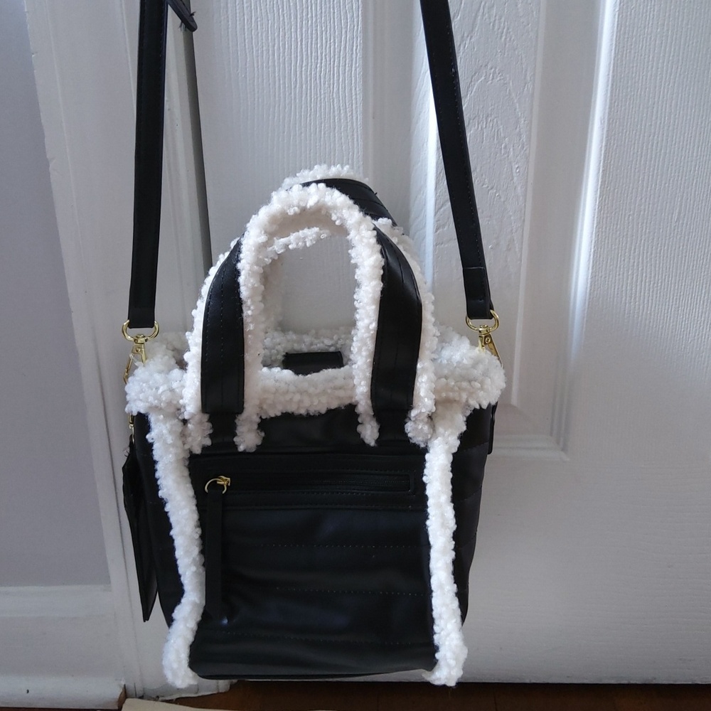 💥NWOT💥Faux Shearling Trim Crossbody Bag w/detachable Coin&Card Wallet